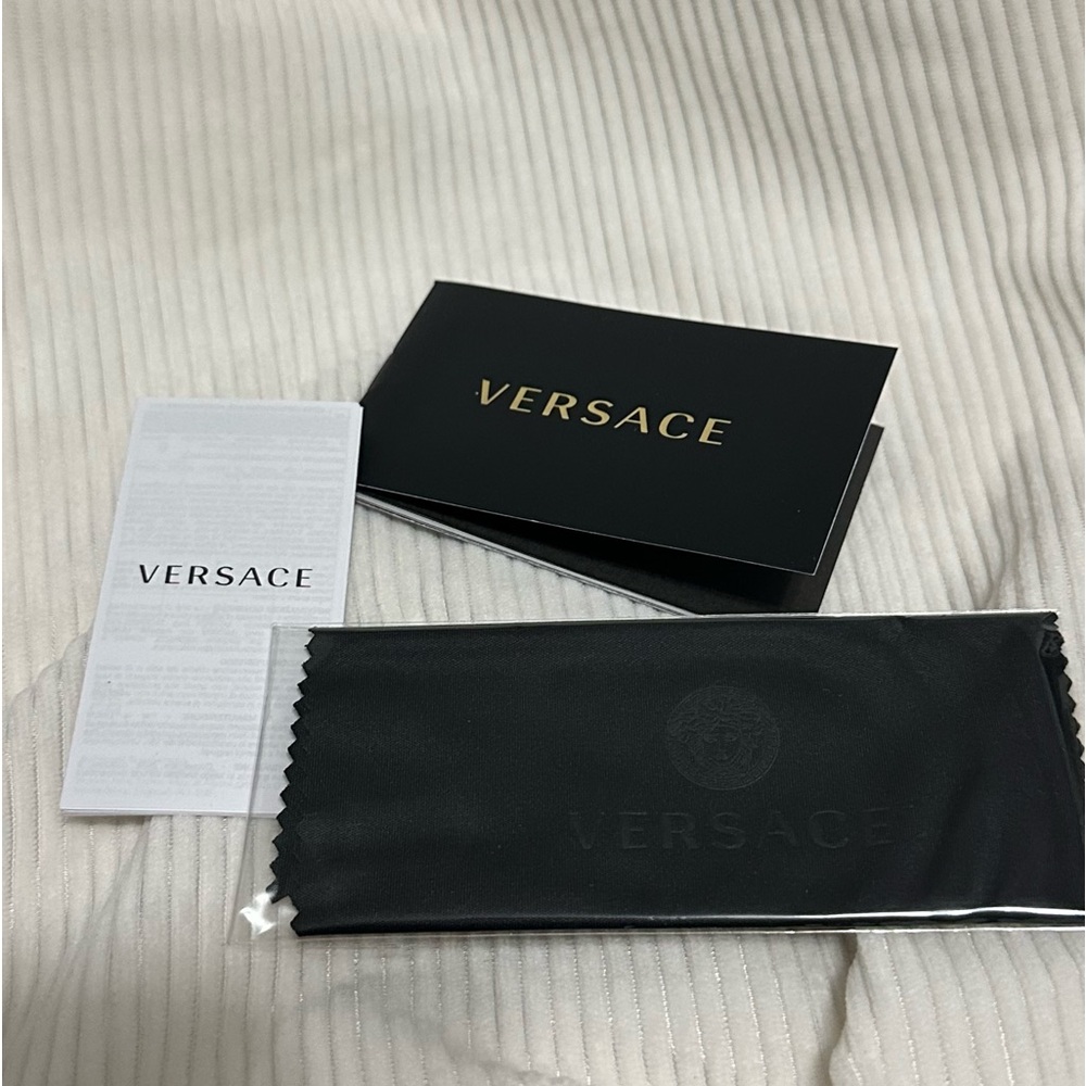 Versace Medusa Biggie Sunglasses - Picture 5 of 5